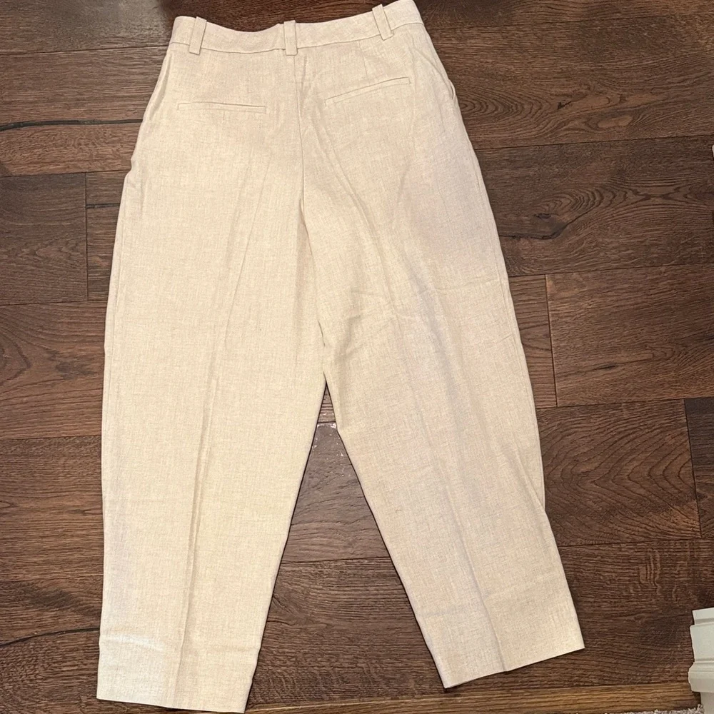 Zara Beige Cropped Trousers with Button Detail like linen - Picture 3 of 4